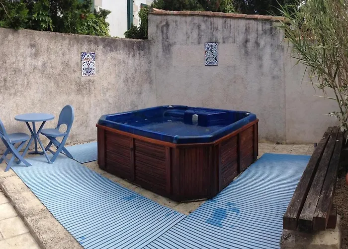 Maison De Pays Au Centre Du Village Saint-Martin-de-Re